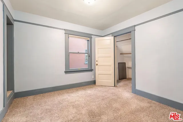 $2,835,000 | 160 Wadsworth Avenue, Santa Monica, CA 90405