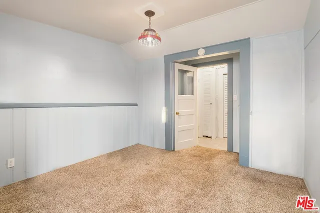 $2,835,000 | 160 Wadsworth Avenue, Santa Monica, CA 90405