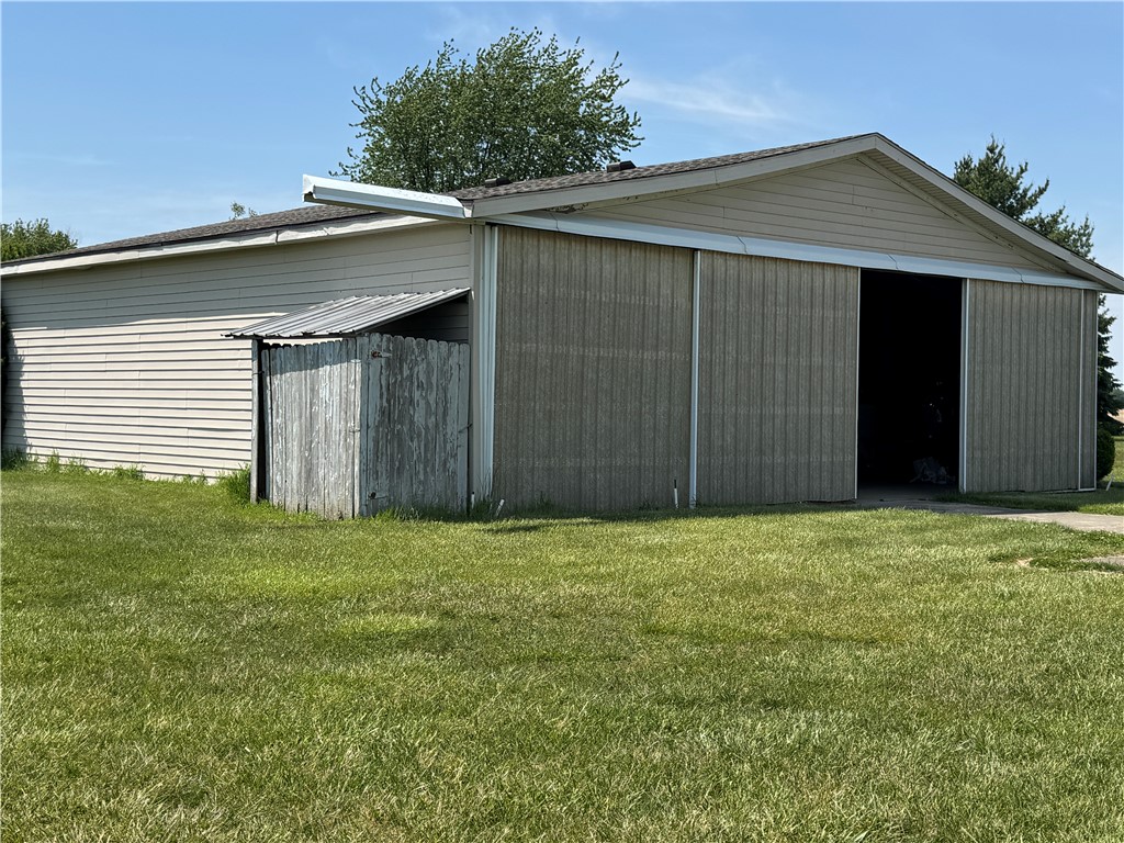 3530 Monroe-Concord Road Troy, OH 45373 - Photo 10 of 13 Back side of the hanger.