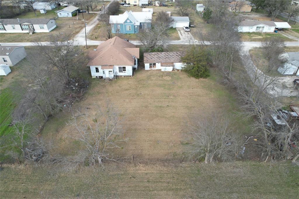 103 West 3rd Street Barry, TX 75102 - Photo 11 of 40 a view of residential houses with outdoor space