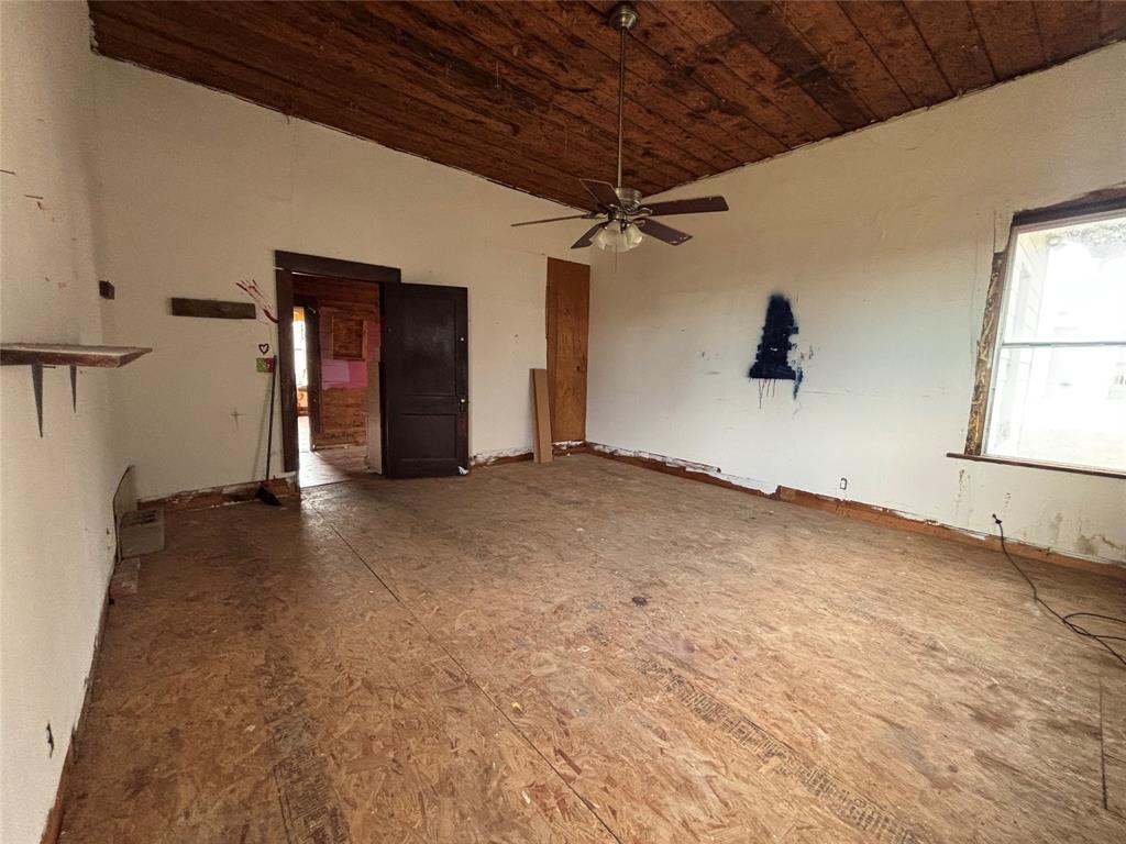 103 West 3rd Street Barry, TX 75102 - Photo 32 of 40 a view of empty room