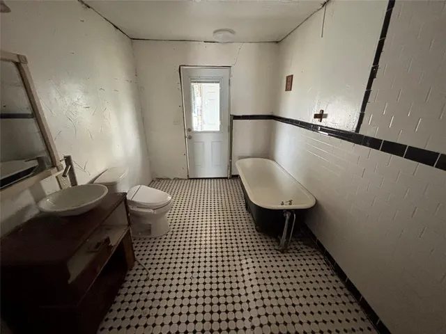 a view of a storage & utility room