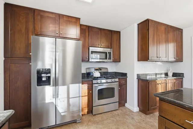 $2,488,888 | 717-723 Ellsworth Place, Palo Alto, CA 94306