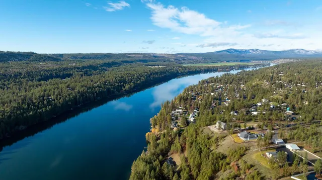 $575,000 | 11448 West Meadowview Lane, Nine Mile Falls, WA 99026