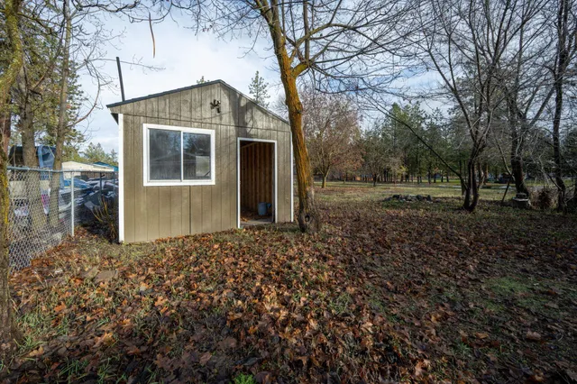 $575,000 | 11448 West Meadowview Lane, Nine Mile Falls, WA 99026