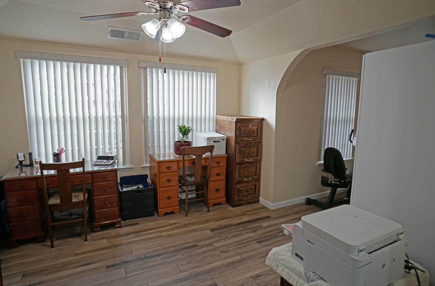 2197 Polson Avenue Clovis, CA 93611 - Photo 15 of 42 a view of a livingroom with furniture