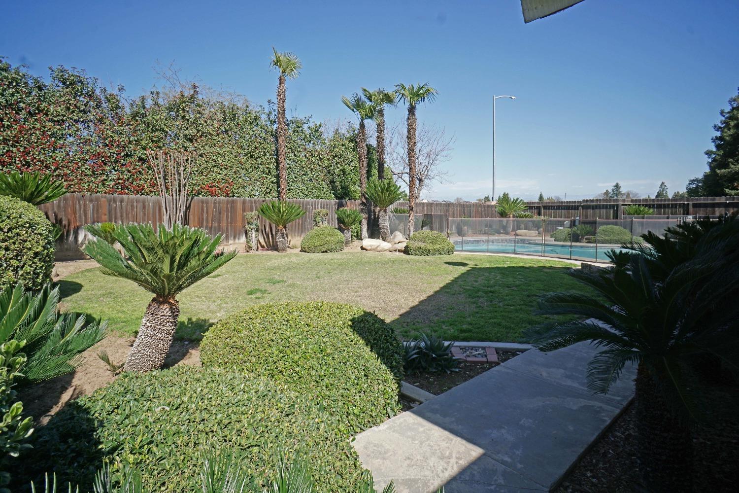 2197 Polson Avenue Clovis, CA 93611 - Photo 37 of 42 a view of a garden