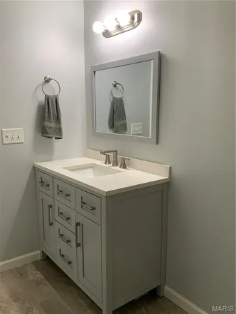 $139,900 | 101 North Railroad Street, Patoka, IL 62875