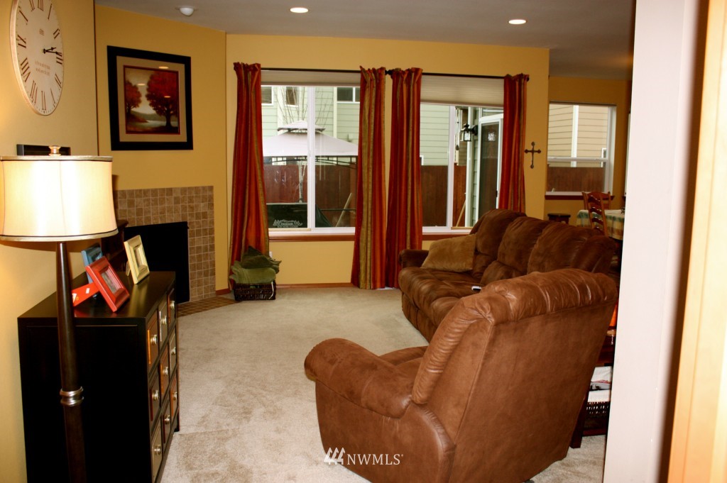 3404 170th Place Southeast Bothell, WA 98012 - Photo 3 of 13