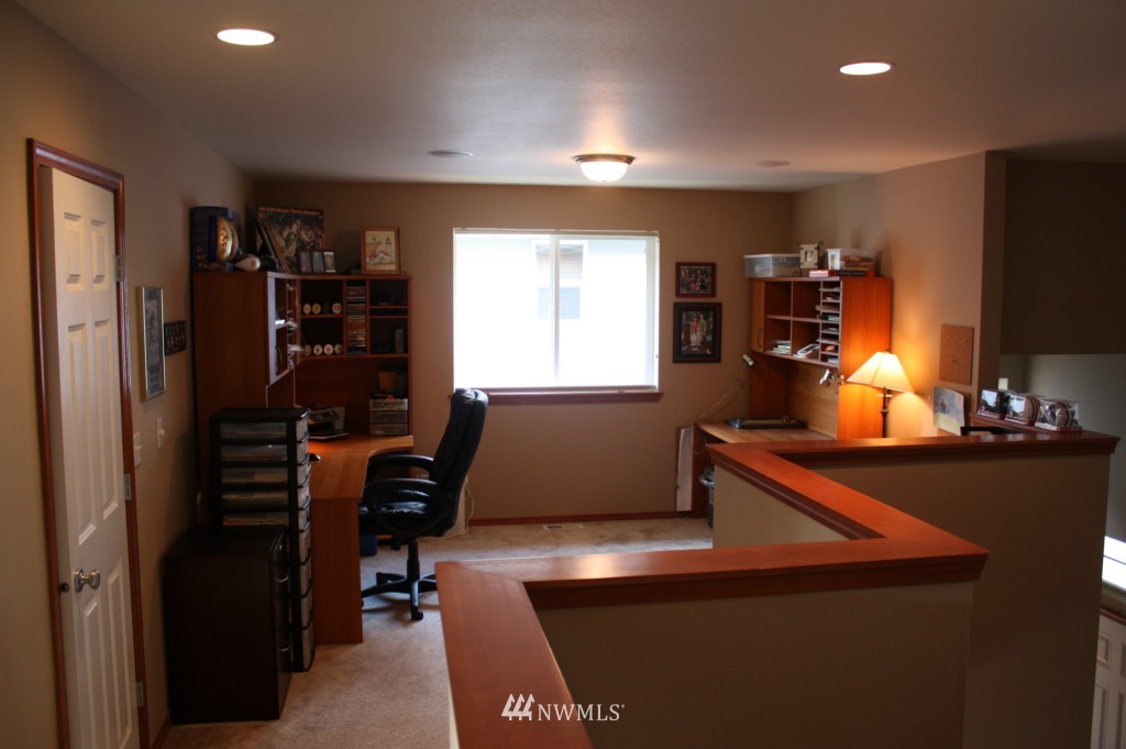 3404 170th Place Southeast Bothell, WA 98012 - Photo 9 of 13