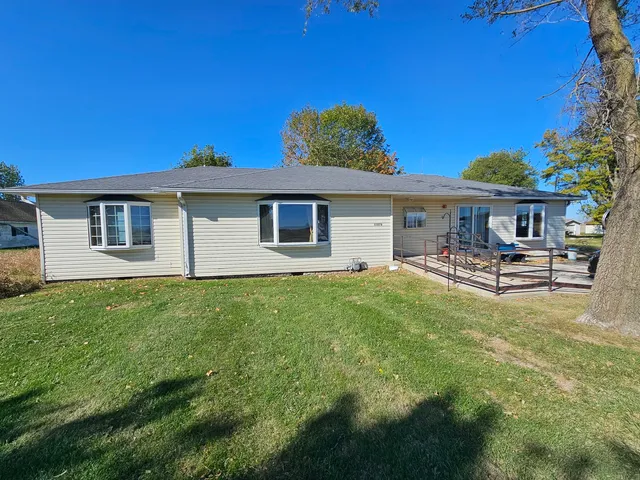 $135,000 | 11078 North 200th Street, Oblong, IL 62449