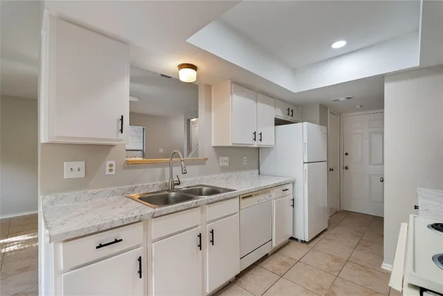 $1,450 | 9209 Kempler Drive, Unit B, Austin, TX 78748