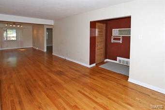 8133 MacKenzie Road St. Louis, MO 63123 - Photo 3 of 22 Gallery Image 3