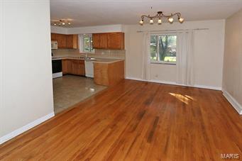 8133 MacKenzie Road St. Louis, MO 63123 - Photo 5 of 22 Gallery Image 5