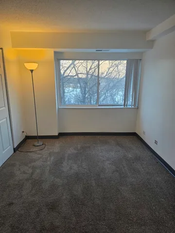 $1,900 | 1840 Huntington Boulevard, Unit 413, Hoffman Estates, IL 60169