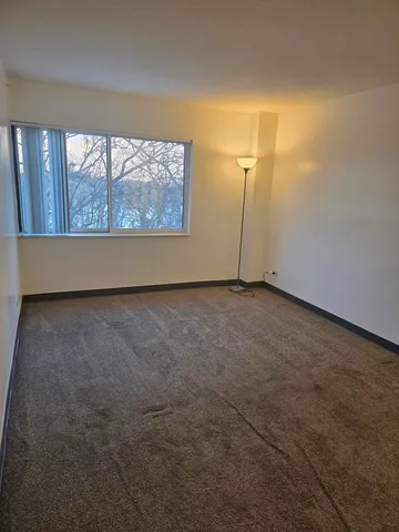 $1,900 | 1840 Huntington Boulevard, Unit 413, Hoffman Estates, IL 60169