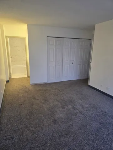 $1,900 | 1840 Huntington Boulevard, Unit 413, Hoffman Estates, IL 60169