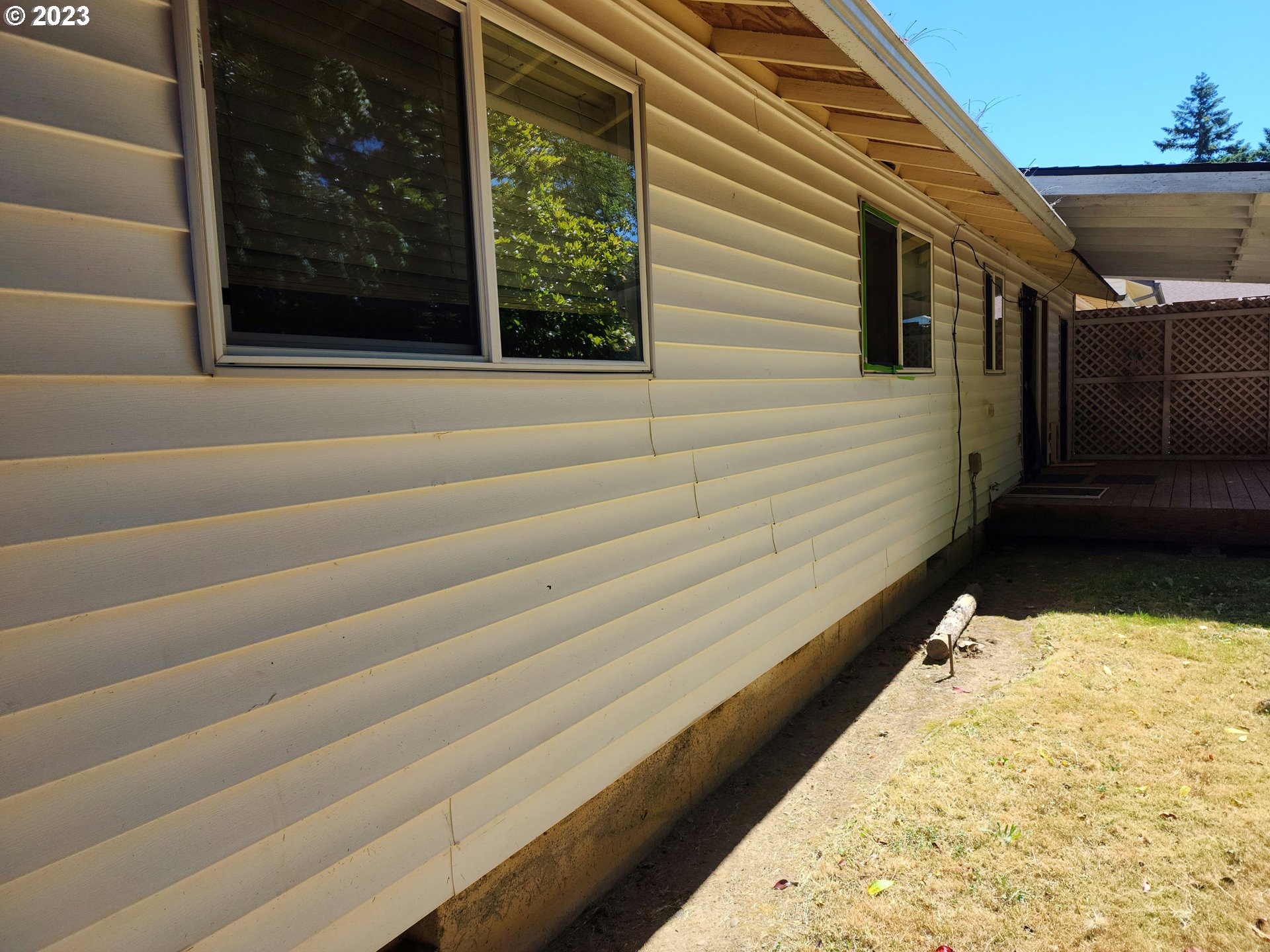 20732 Southeast Main Drive Gresham, OR 97030 - Photo 8 of 27 a view of a backyard of the house