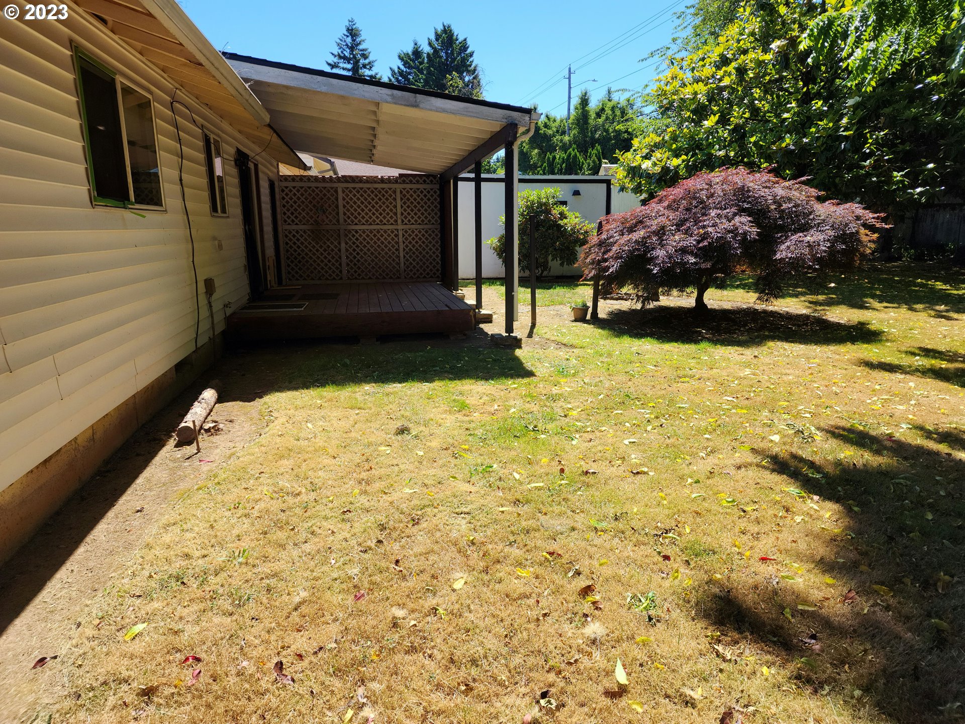 20732 Southeast Main Drive Gresham, OR 97030 - Photo 10 of 27 a view of a backyard of the house