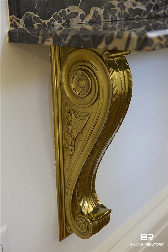 55 McGregor Avenue Mobile, AL 36608 - Photo 44 of 50 Gilt corbel in powder room