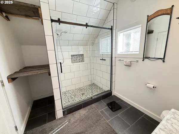 $498,000 | 35349 Blitz Lane, Blodgett, OR 97326