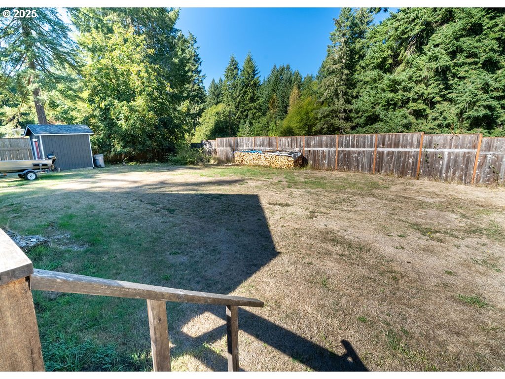 35349 Blitz Lane Blodgett, OR 97326 - Photo 37 of 47 a view of a backyard