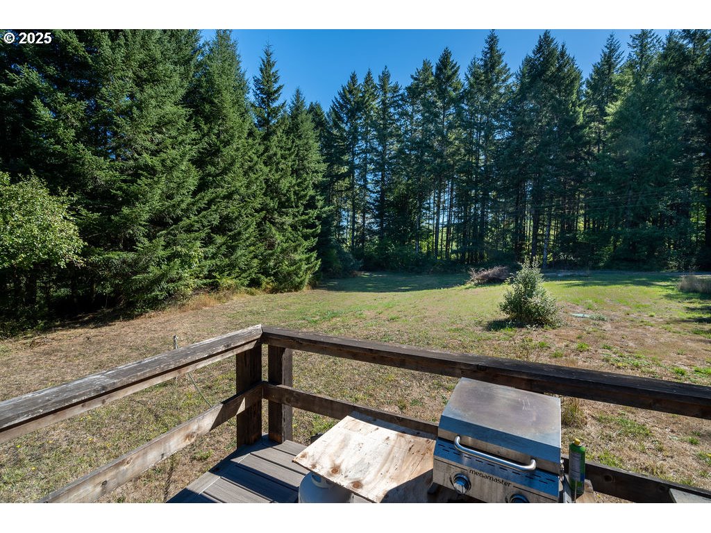35349 Blitz Lane Blodgett, OR 97326 - Photo 42 of 47 a view of sitting area with furniture and garden