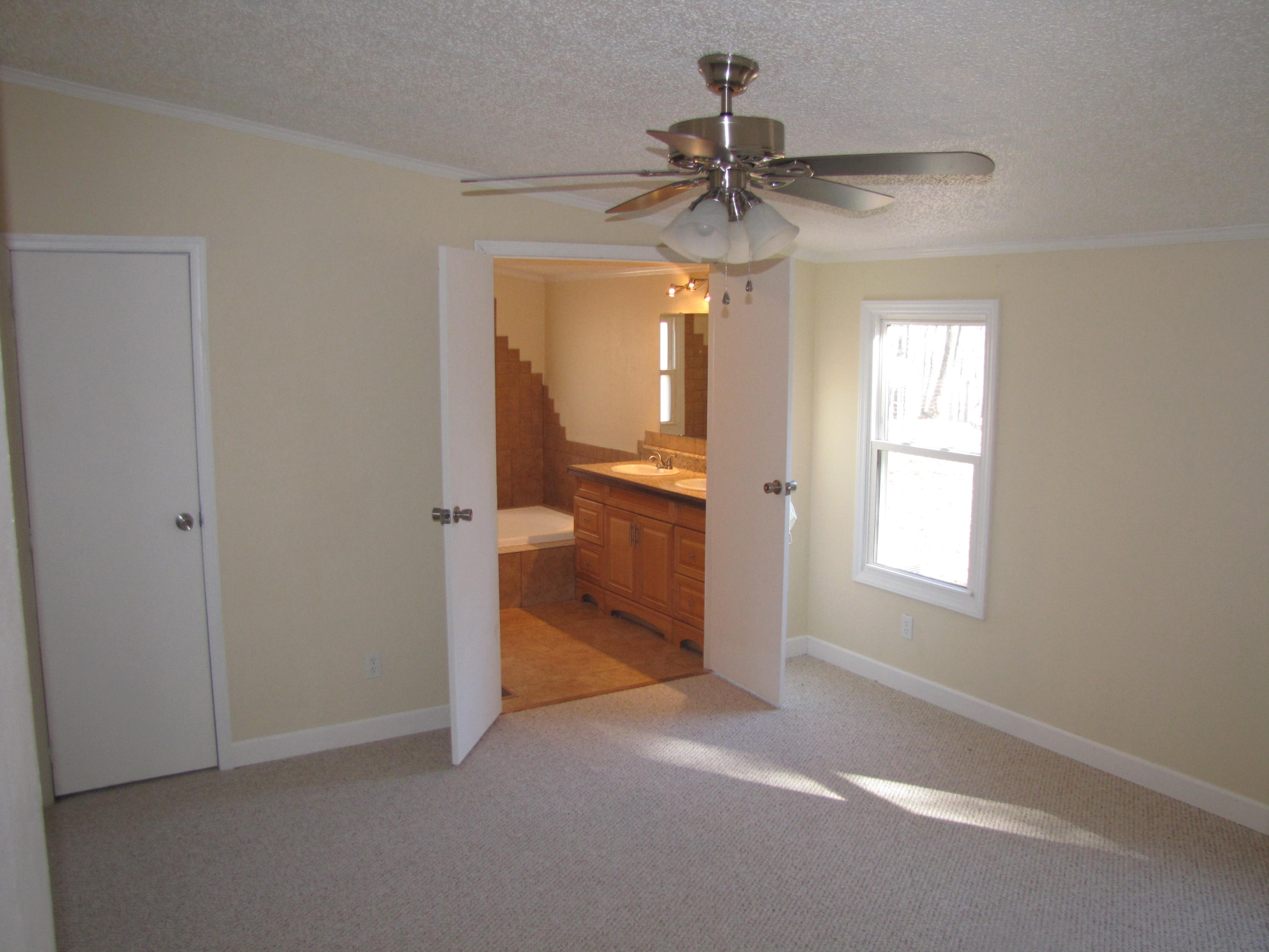 1288 Wapiti Run Road Moneta, VA 24121 - Photo 10 of 22 IMG_2688