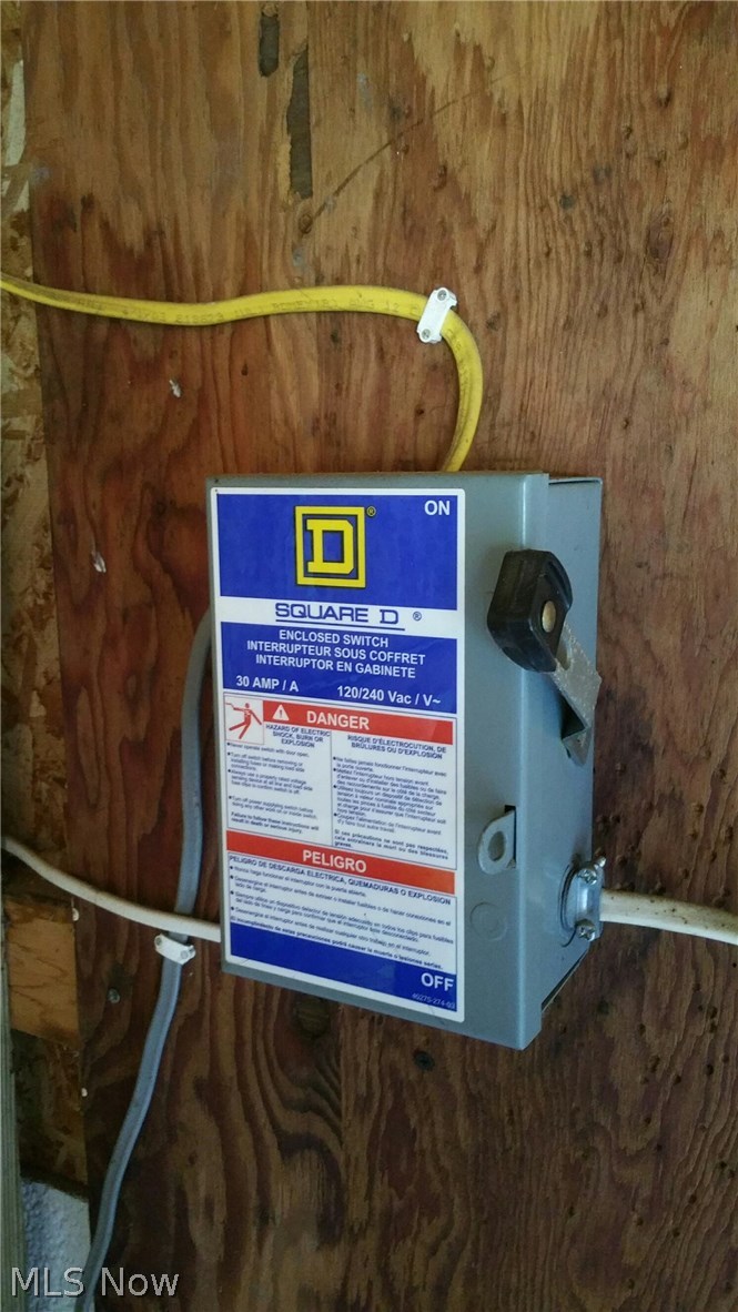 6308 Wayland Road Ravenna, OH 44266 - Photo 18 of 22 View of 30 amp electric box in garage.