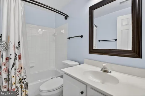 a picture of a bathroom