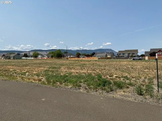 a view of a lake view