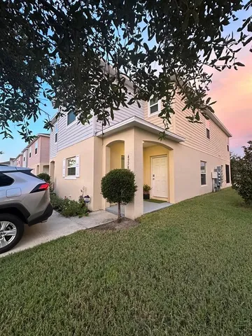 $2,300 | 4778 Coral Castle Dr., Kissimmee, FL 34746