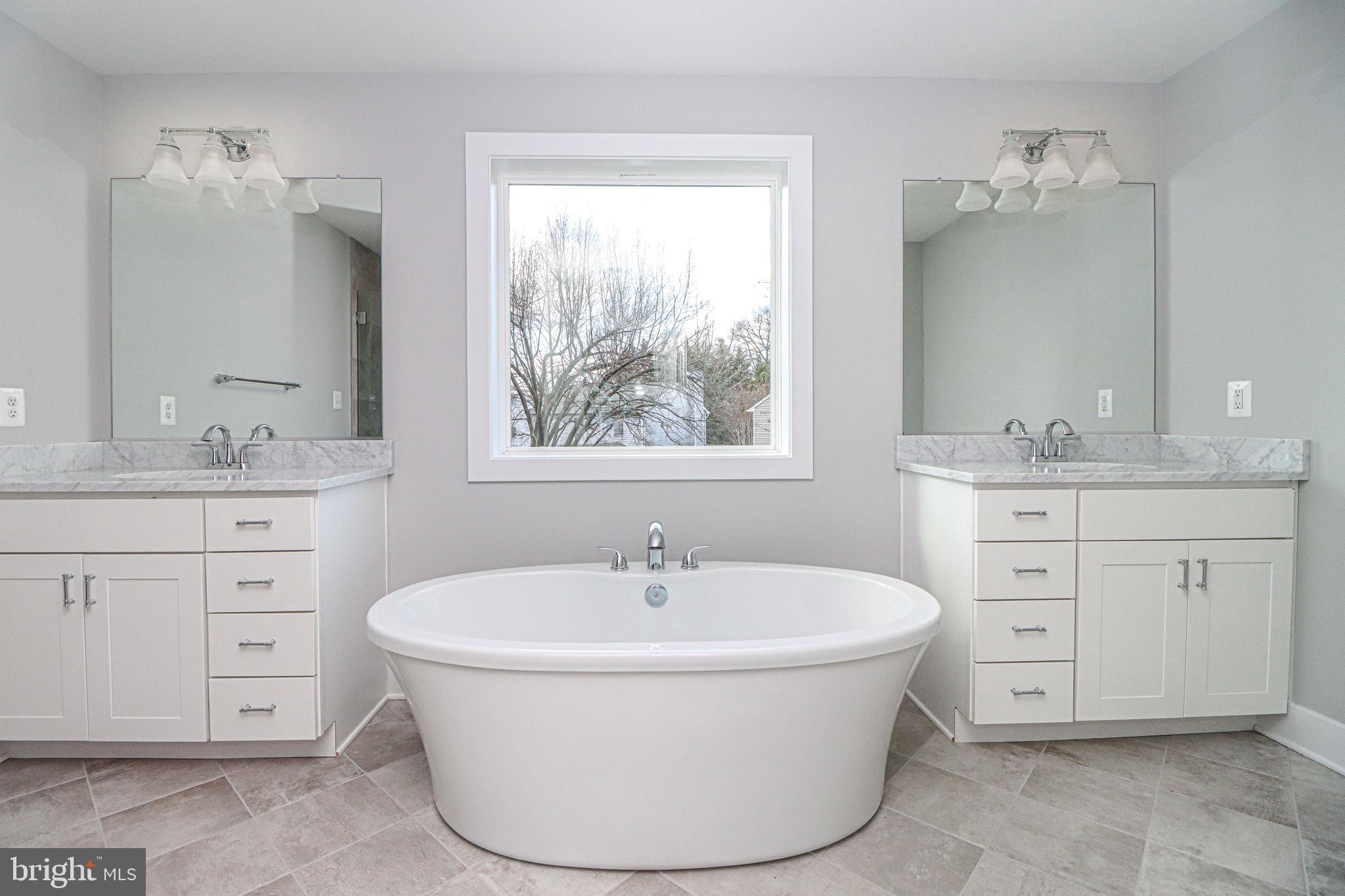 36 Chrisba Road Severna Park, MD 21146 - Photo 24 of 61 Primary Bathroom Soaking Tub