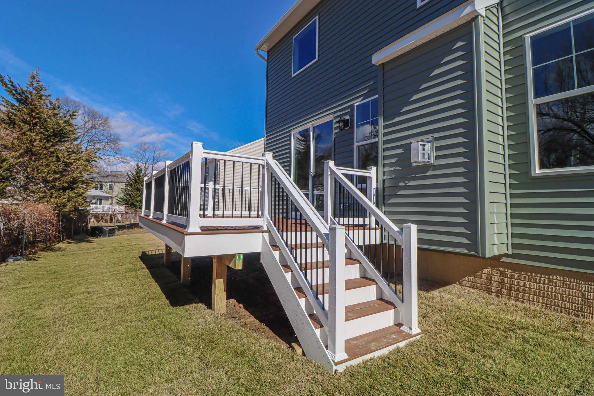 36 Chrisba Road Severna Park, MD 21146 - Photo 55 of 61 Deck w/Stairs to Lawn
