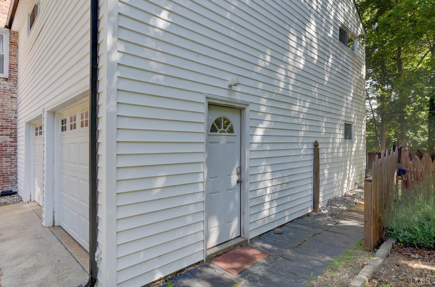 5147 Wedgewood Road Lynchburg, VA 24503 - Photo 2 of 74 Gallery Image 2