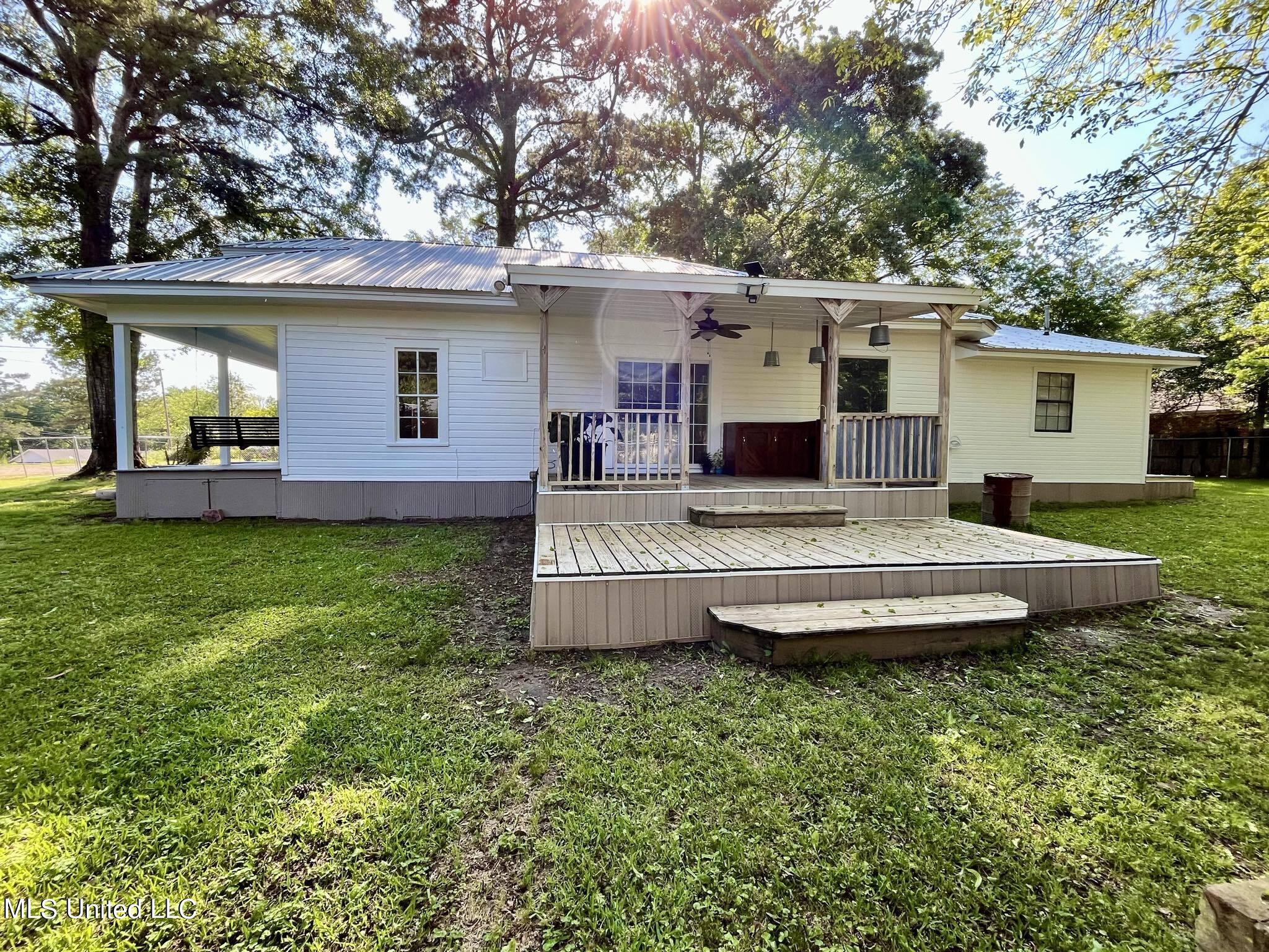 608 Goodwater Road Northwest Magee, MS 39111 - Photo 35 of 50 35d3cf6b-63dd-4410-a082-9e9e95924cfa