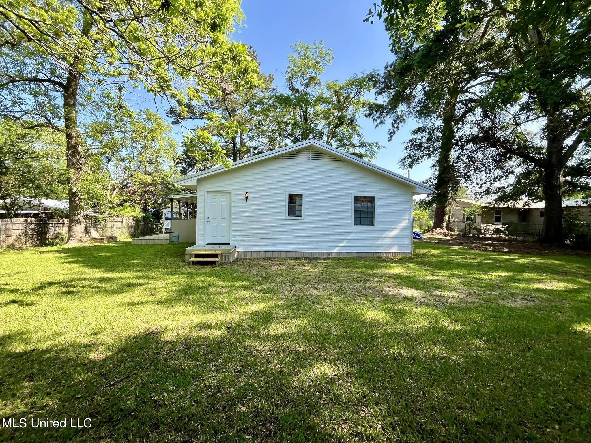 608 Goodwater Road Northwest Magee, MS 39111 - Photo 44 of 50 cdd551c3-051c-4a05-a4b3-74664e532ffc