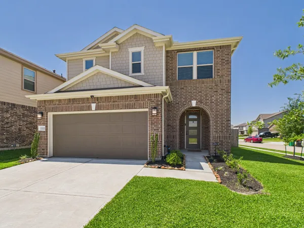 $2,700 | 15643 Fellswood Drive, Houston, TX 77044