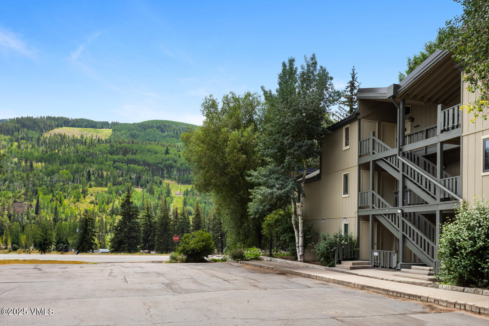 903 North Frontage Road West, Unit 14 Vail, CO 81657 - Photo 25 of 34 903 N Frontage Rd W 14 MLS-29
