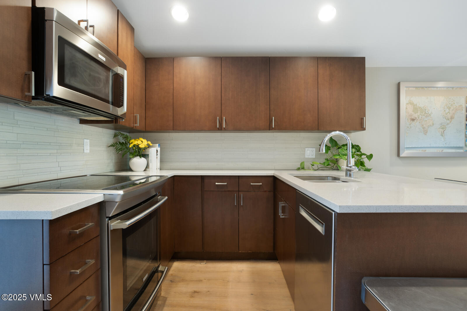 903 North Frontage Road West, Unit 14 Vail, CO 81657 - Photo 6 of 34 903 N Frontage Rd W 14 MLS-10