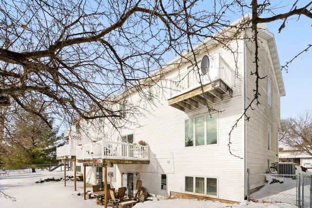 $825,000 | 3301-3303 Prairie Road, Madison, WI 53719