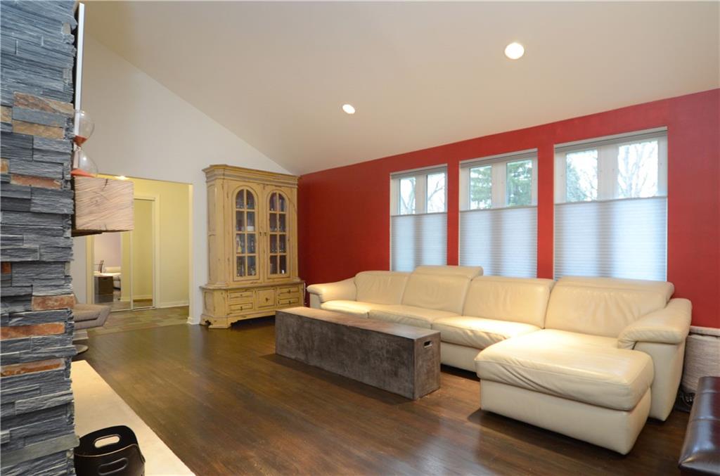 496 Winnerwood Road Pittsburgh, PA 15237 - Photo 4 of 25 Gallery Image 4
