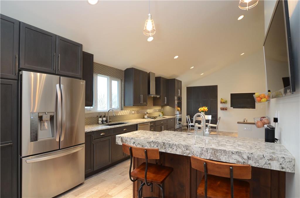 496 Winnerwood Road Pittsburgh, PA 15237 - Photo 8 of 25 Gallery Image 8