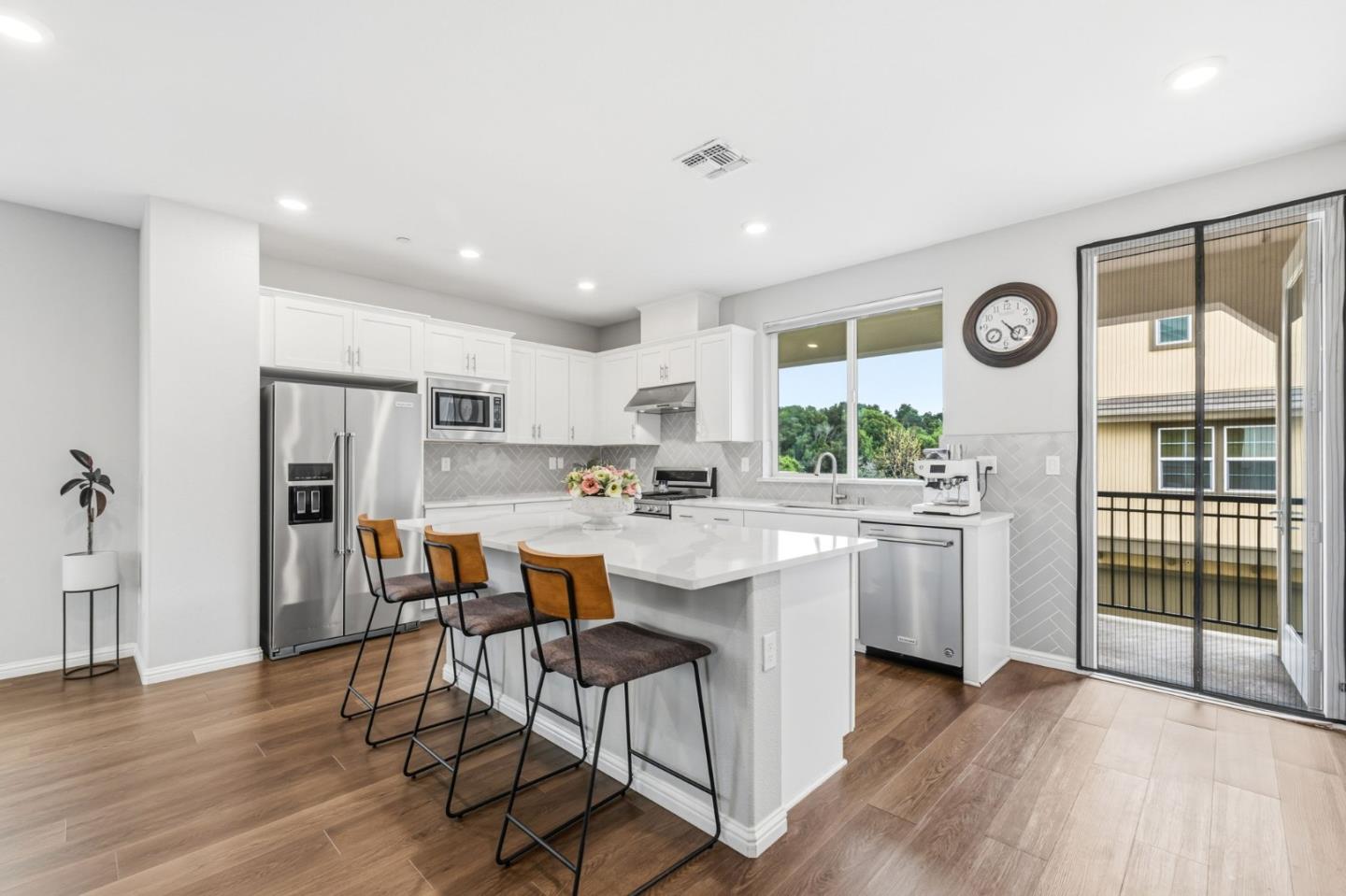 24185 Amaranth Loop Hayward, CA 94541 - Photo 4 of 52