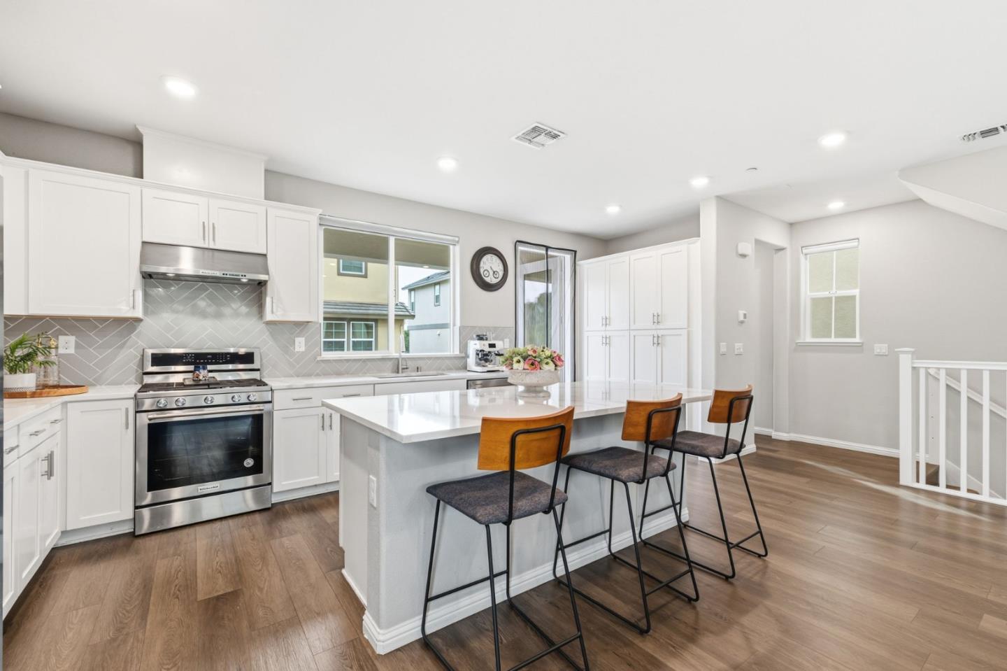 24185 Amaranth Loop Hayward, CA 94541 - Photo 6 of 52