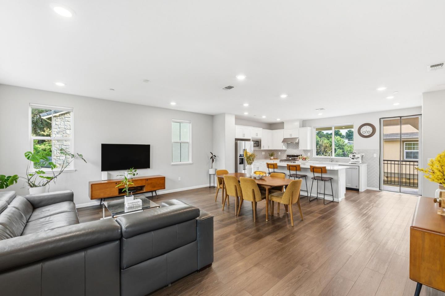 24185 Amaranth Loop Hayward, CA 94541 - Photo 7 of 52