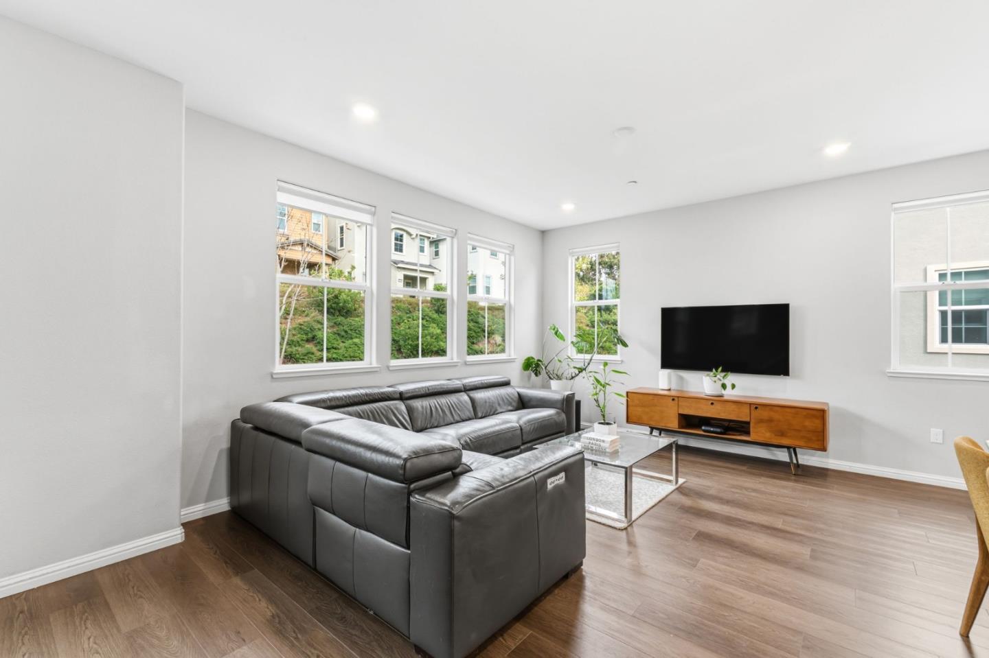 24185 Amaranth Loop Hayward, CA 94541 - Photo 8 of 52