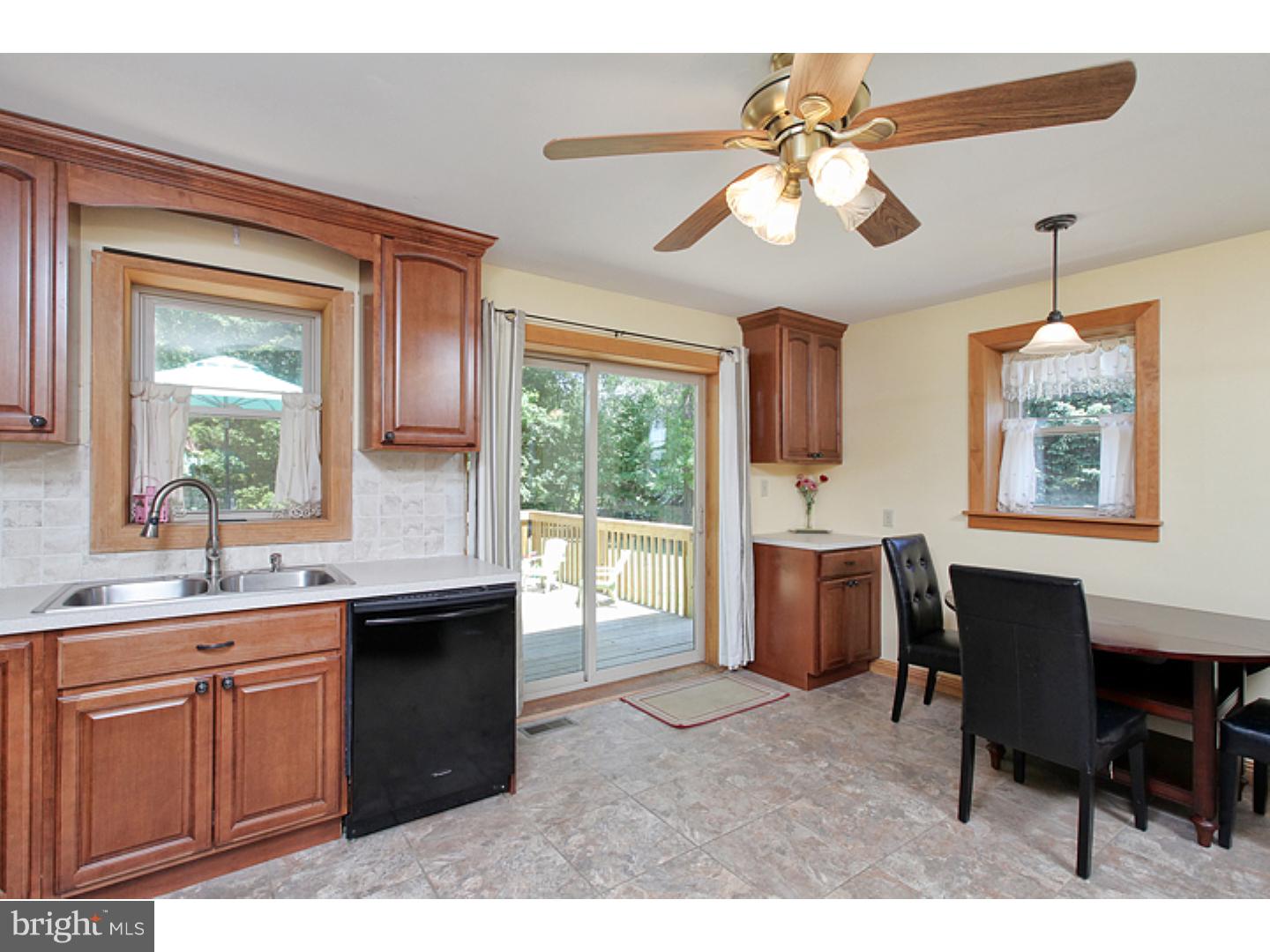 435 Ewan Road Mullica Hill, NJ 08062 - Photo 6 of 13 Kitchen