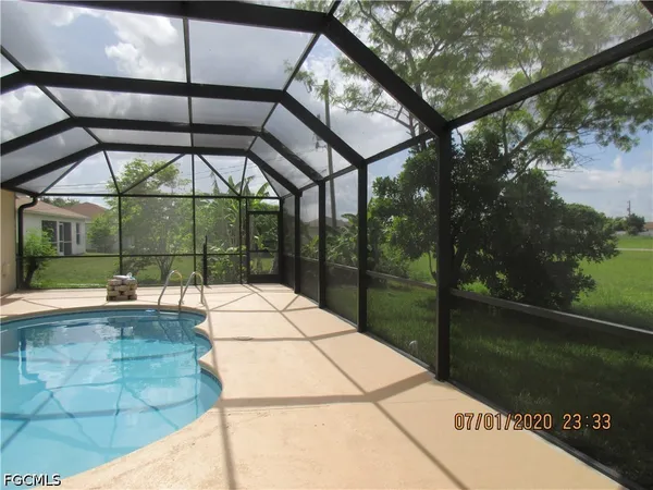 $2,400 | 918 Northeast 13th Street, Cape Coral, FL 33909