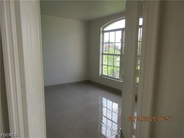 $2,400 | 918 Northeast 13th Street, Cape Coral, FL 33909